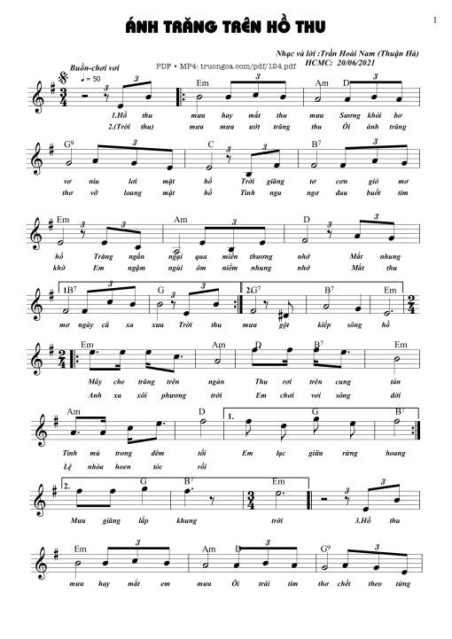 Ánh trăng trên hồ thu